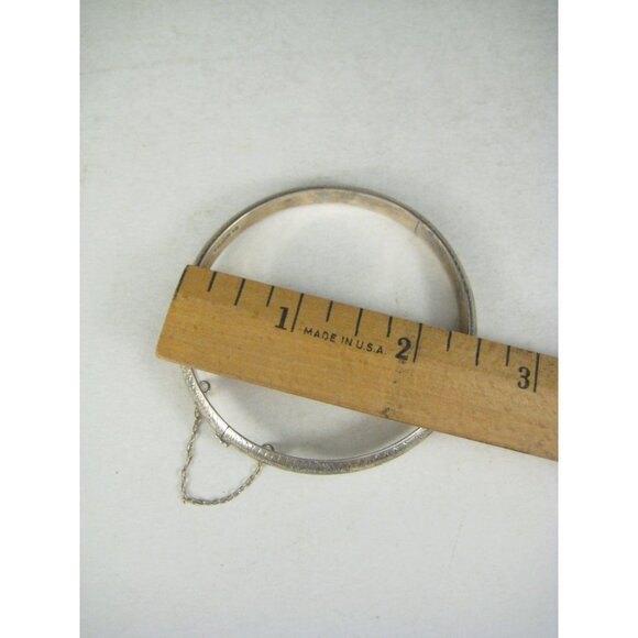SU Thai Vintage 925 Sterling Silver Etched Bangle Bracelet Hinged Safety Chain - Picture 3 of 10
